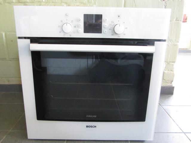 Four encastrable Bosch pyrolyse